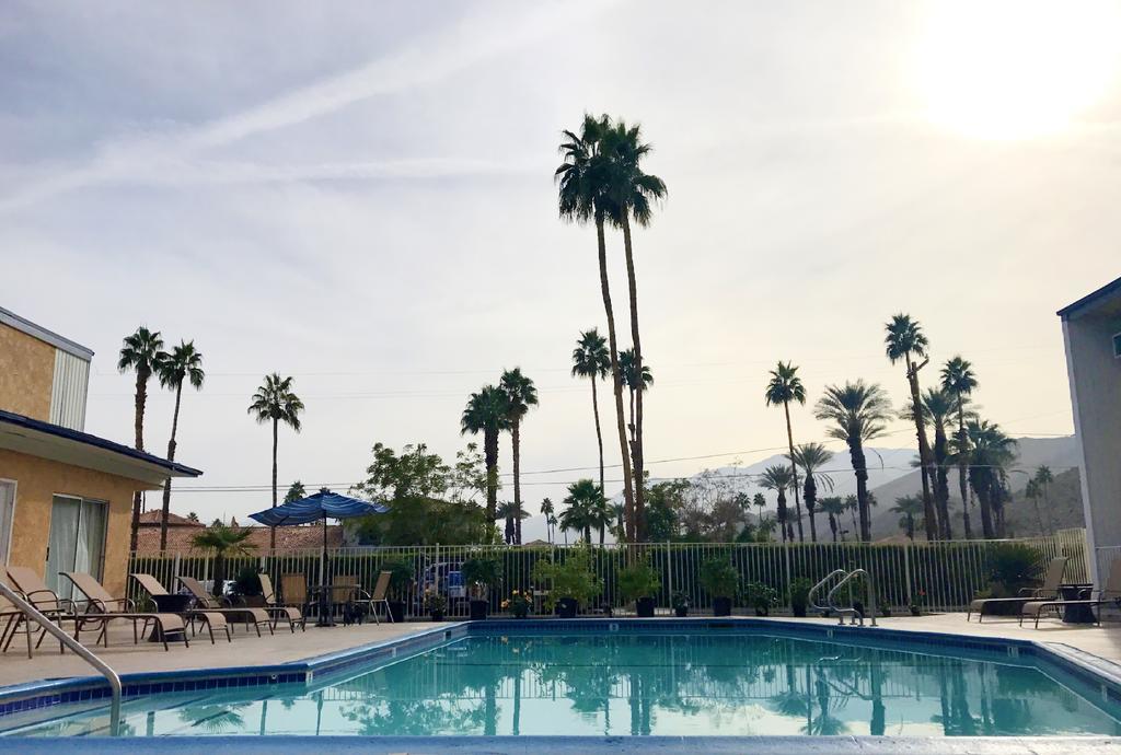 Delos Reyes Palm Springs Exterior photo