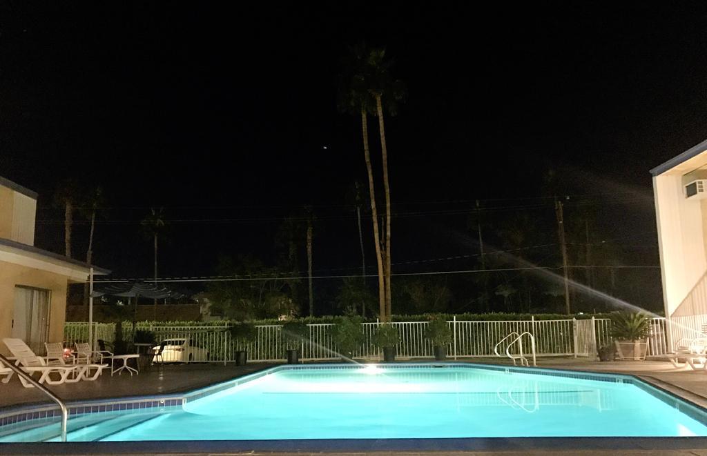Delos Reyes Palm Springs Exterior photo